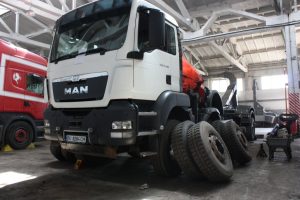 Змінити шини, перевзути резину автомобіля Merсedes-Benz, Volvo, Daf, Man, Renault, Iveco, Scania в Полтаві ТІР Сервіс ☎ 095 604 54 60