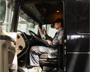 Прокачування кермової гідросистеми для вантажівок Mercedes-Benz, Volvo, DAF, MAN, Renault, Iveco, Scania у Полтаві. ☎ 095 6045460, 068 6045460.