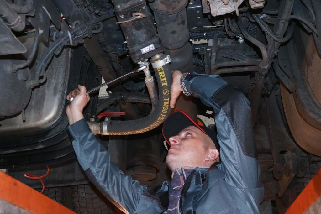 Пневматичний кран ремонт Mercedes-Benz, Volvo, DAF, MAN, Renault, Iveco, Scania у Полтаві. ☎ 095 6045460, 068 6045460.